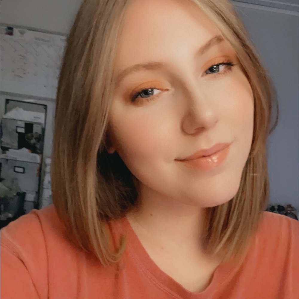 Meet your Posher, Michaela
